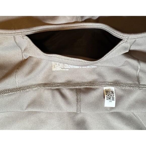 All In Motion Everyday Soft Style High-Rise 7/8 Leggings Pockets Taupe 4X NEW - Picture 8 of 10